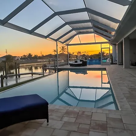 Villa Infinity Oasis - Spectacular View 4-Bed Pool House